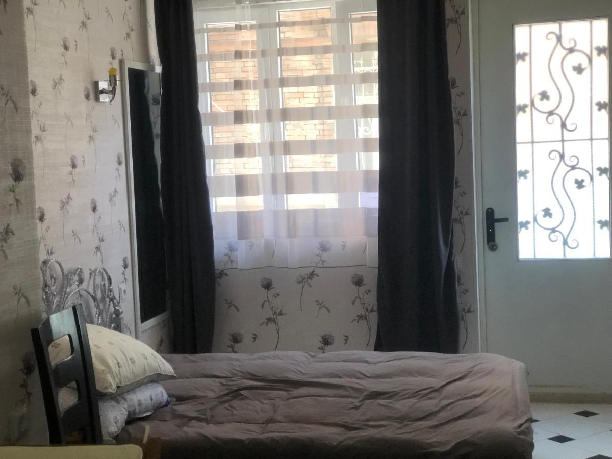 Appartment In Old Tbs, Near Holy Trinity Cathedral Tbilisi Exteriör bild